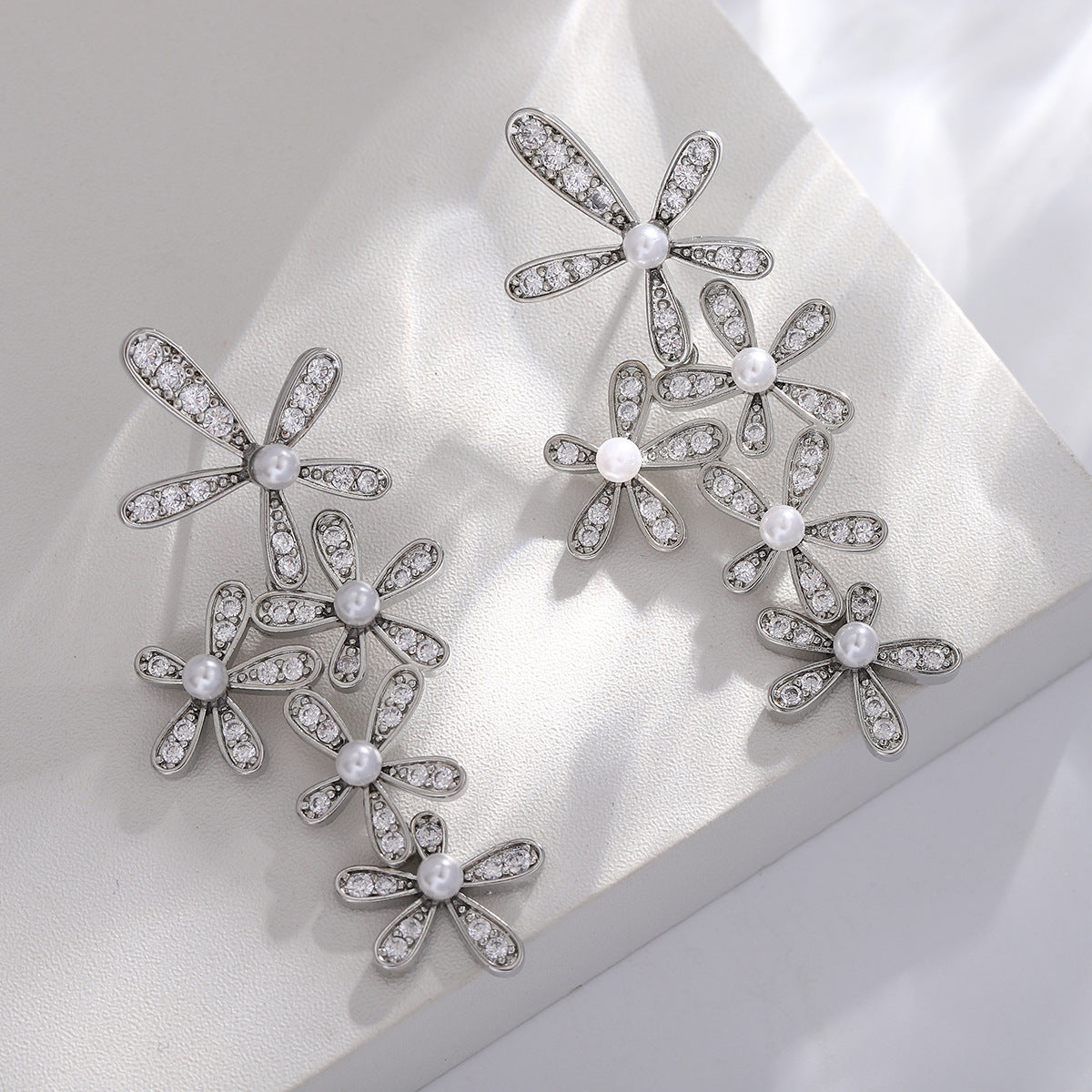 Elegant Pearl Earrings for Women – Zirconia Five-Leaf Clover Dangle Earrings with a Chic, Unique, and Luxurious Style